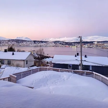 Uranus - View Over Tromsøya Leilighet