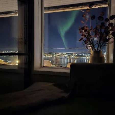 아파트 Uranus - View Over Tromsoya *