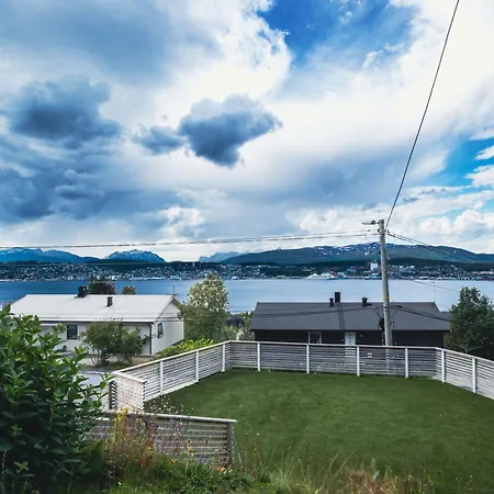 Uranus - View Over Tromsoya * Tomasjorda